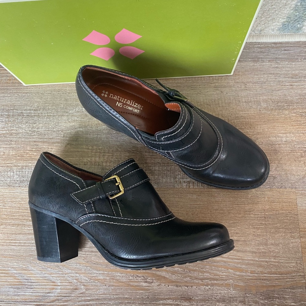 Naturalizer heels loafers size 7.5 black Deangela